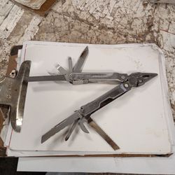 Leatherman Super Tool 300 series