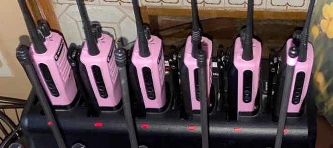 Motorola CP200d UHF Digital Two Way Radio 6 Pack With Multi-Charger & Speaker Mics 