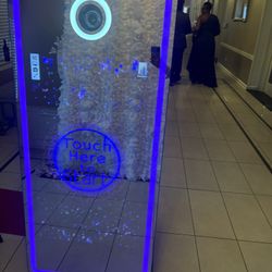 65 inch Mirror Photo Booth