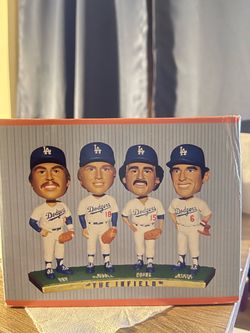 2012 Dodgers SGA bobblehead - The Infield NIB