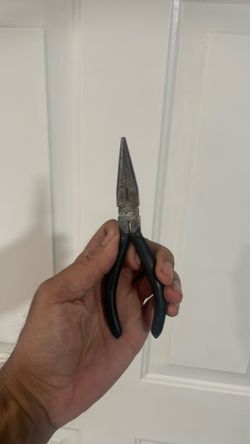 Pliers