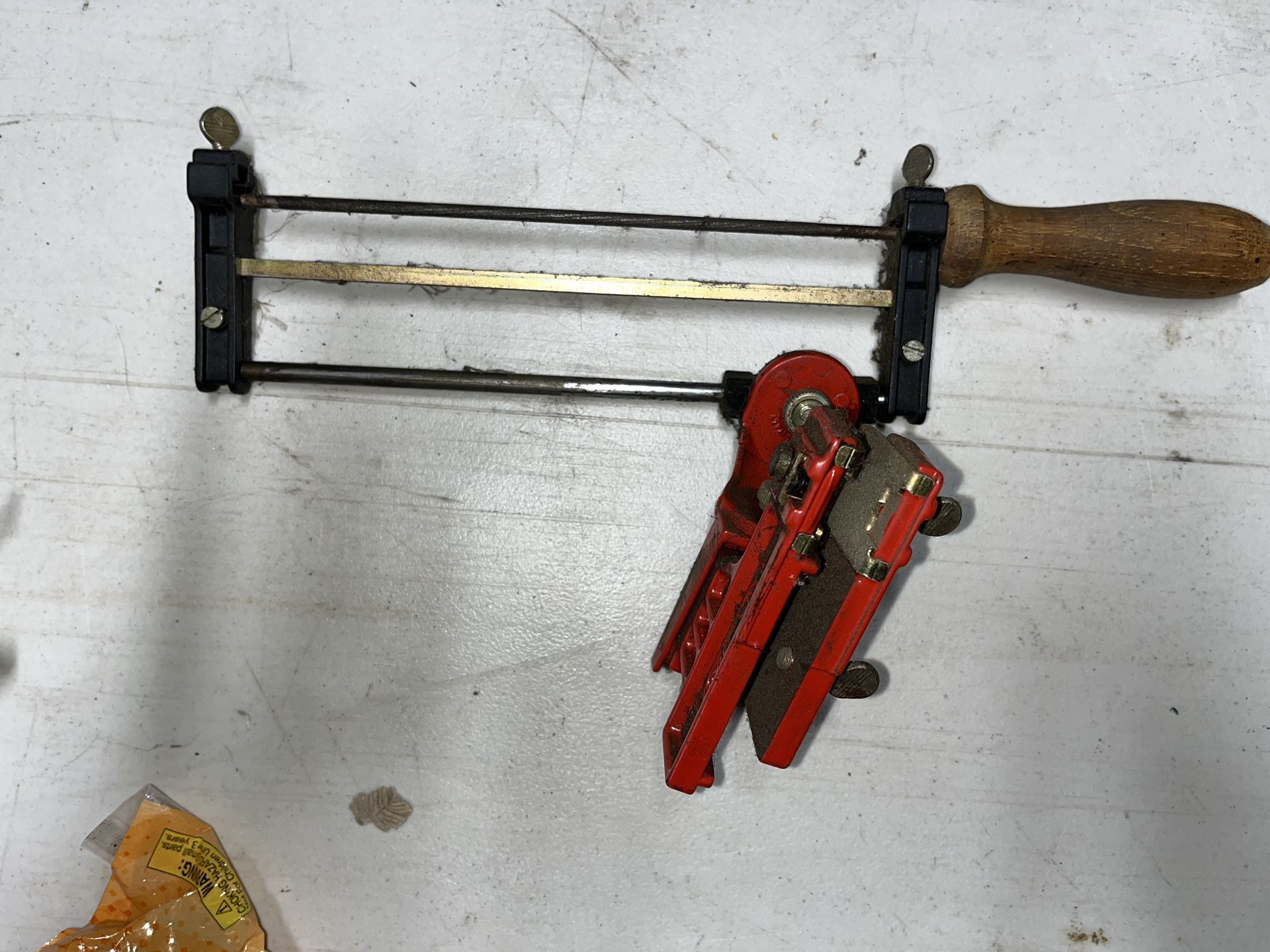 Red Oregon Precision Chain Saw Sharpening File Guide Made in Italy Hand File