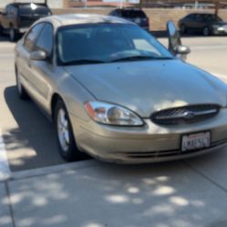 2000 Ford Taurus