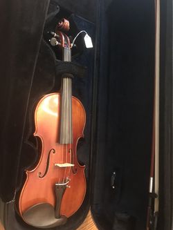 Violin. 4/4 size Model STV 800A Made by Scott Cao.