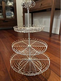 Three tier cupcake/food stand