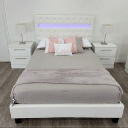 QUEEN SIZE BED AND TWO NIGHTSTANDS  ( MATTRESS NOT INCLUDED)