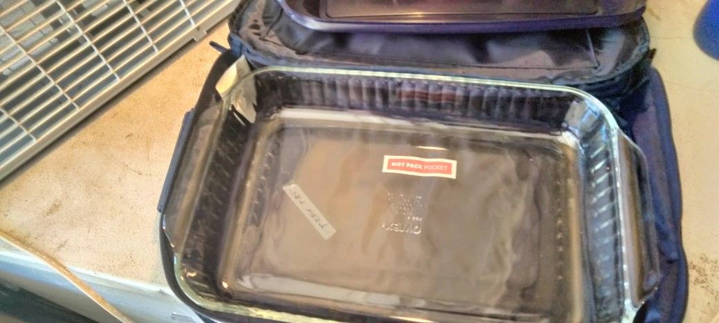 Vintage Pyrex With Carrying Case