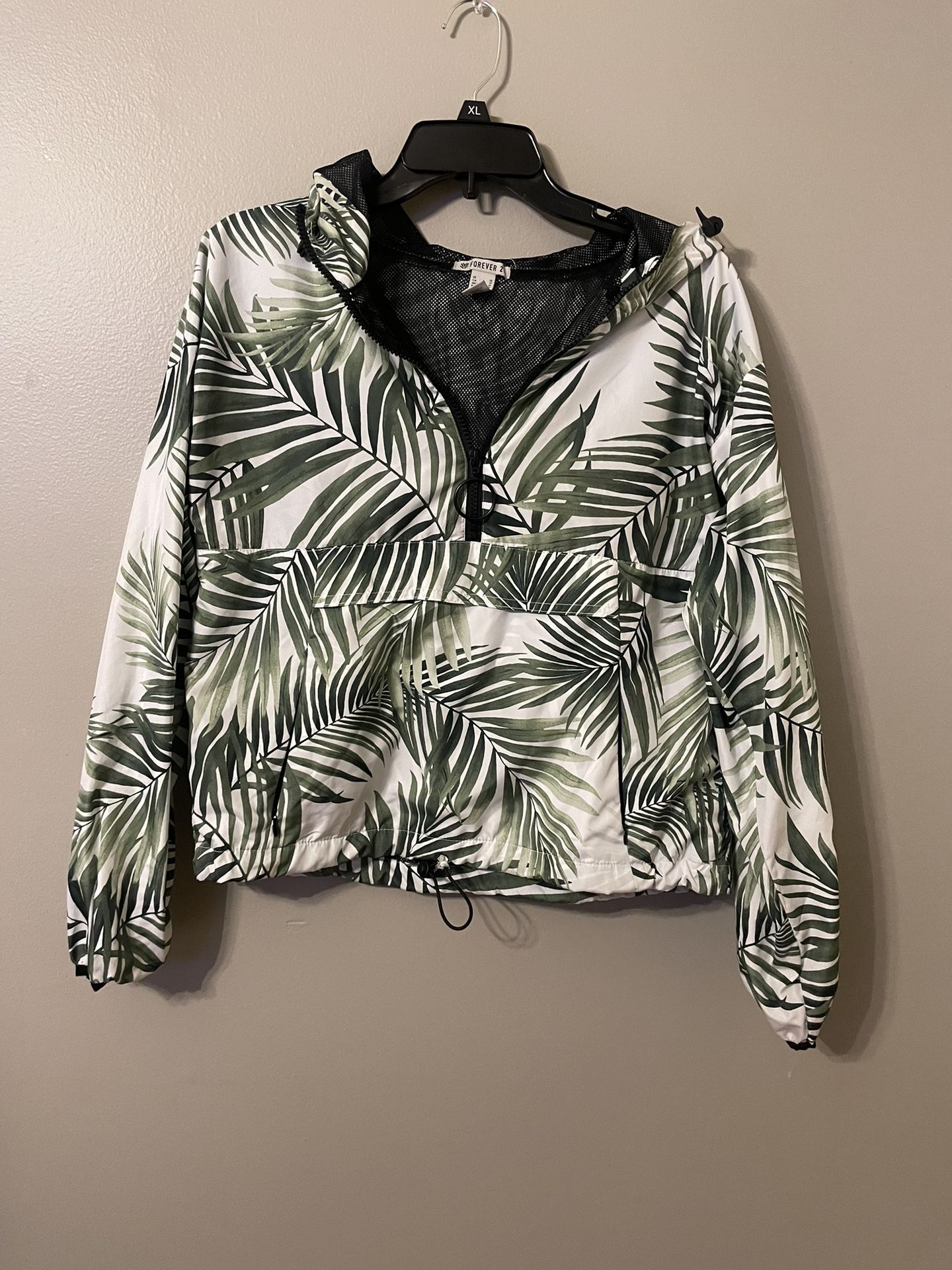 Woman’s windbreaker Jacket