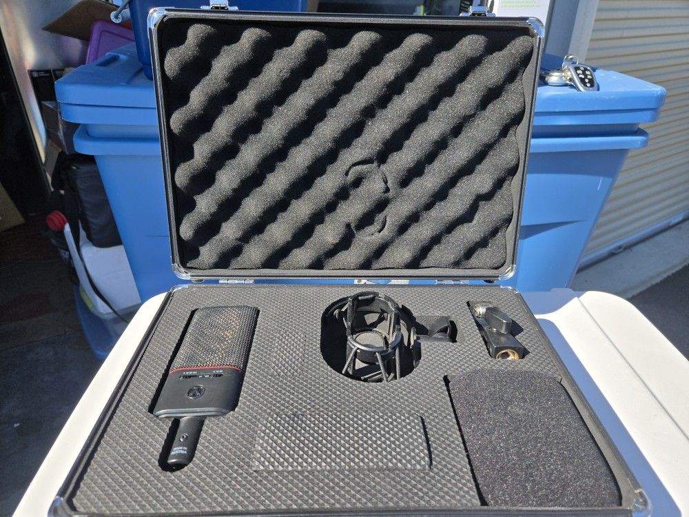 Austrian Audio OC18 Large-diaphragm Condenser Microphone
