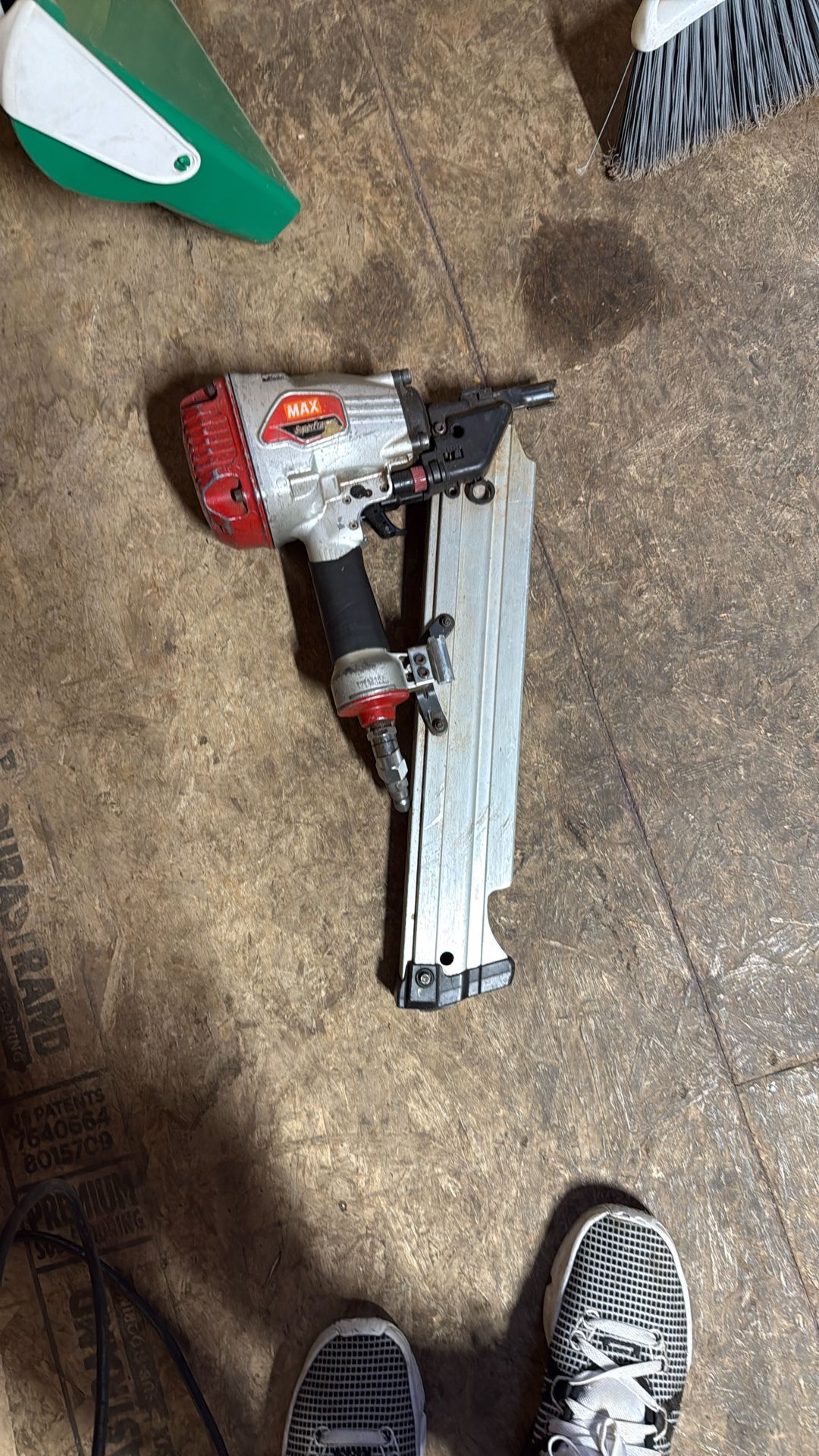 Max Superframer Nail Gun