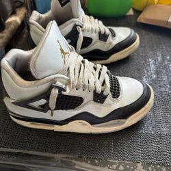 Jordan Retro 4 