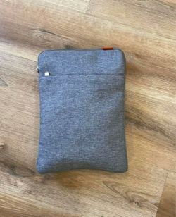 Inateck gray laptop sleeve