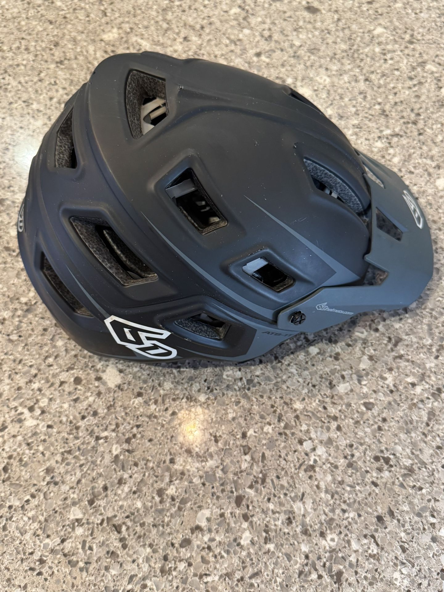 6D ATB-1T Helmet Size Small