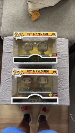x2 - Star Wars Funko Pop Bundle – Rey & Kylo Ren 2-Pack (Glow in the Dark)