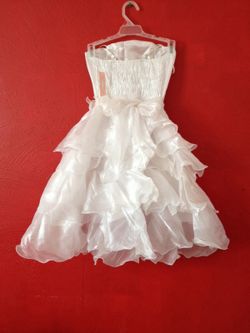 Back of the white dress