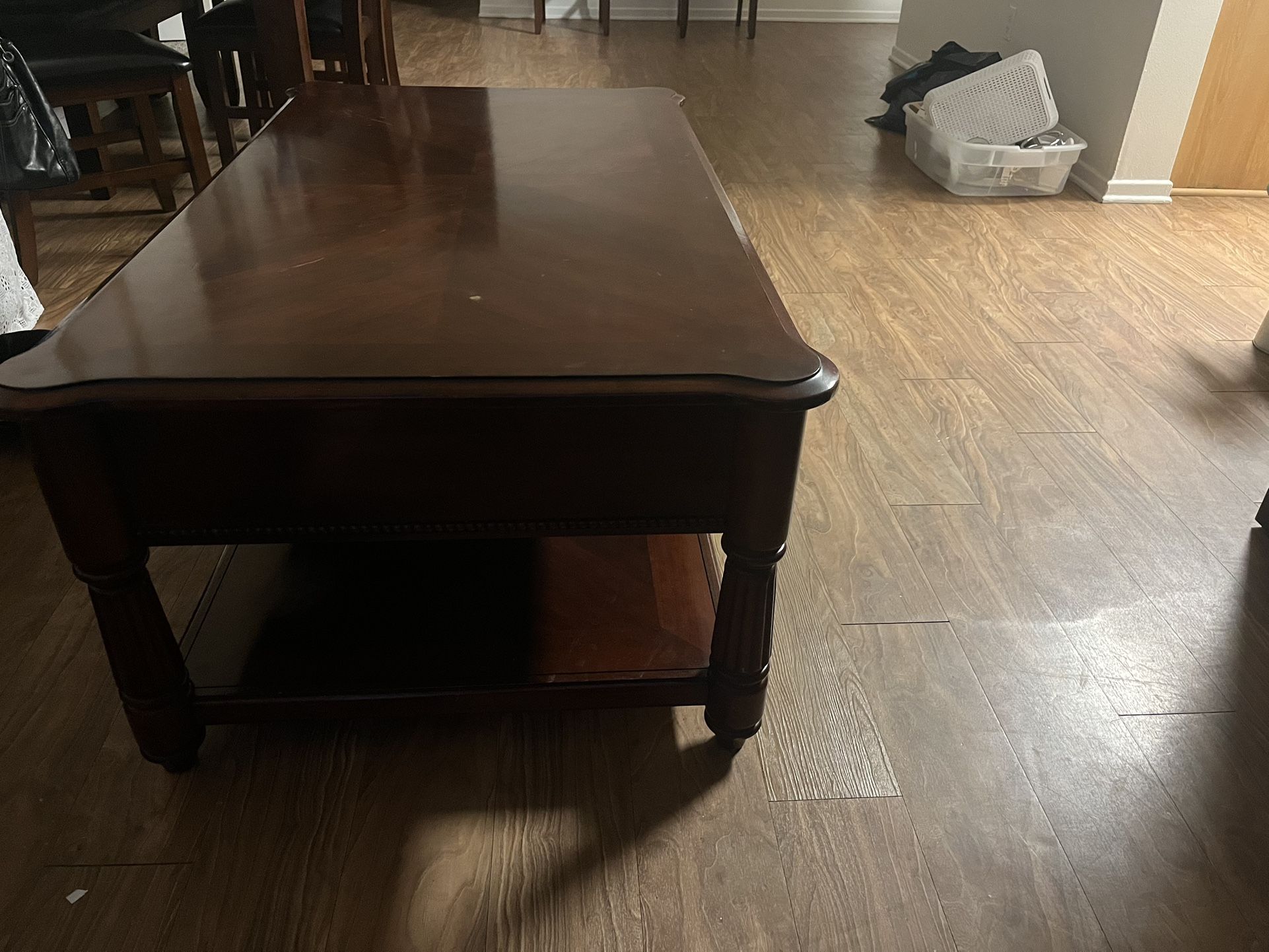 Mesa De Centro. Coffee Table
