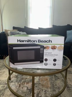 Hamilton Beach Compact Microwave 900 watts