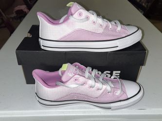 Custom Woman’s Converse 
