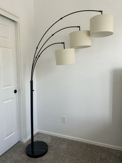 Luxurious Look 3-Head Shaded Arc Floor Lamp