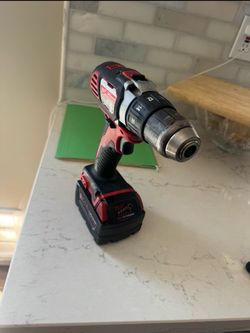 Milwaukee Drill w/ 5.0 Battery