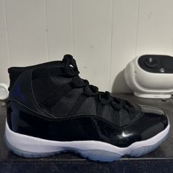 Jordan 11 Space Jam