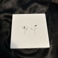 AirPod Pros 2nd Generation MagSafe Charging Case USB-C, Sealed