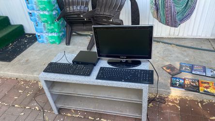 Monitor Samsung , Keyboard hp And DVD