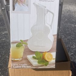 78 Oz ceramic guitar pitcher 