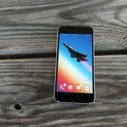 Apple iPhone SE 2022 white color 64gb