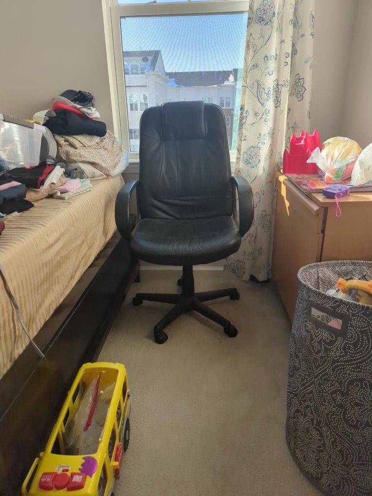 Black Leather Swivel Chair