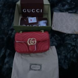 Red Leather GG Marmont Shoulder Bag Mini
