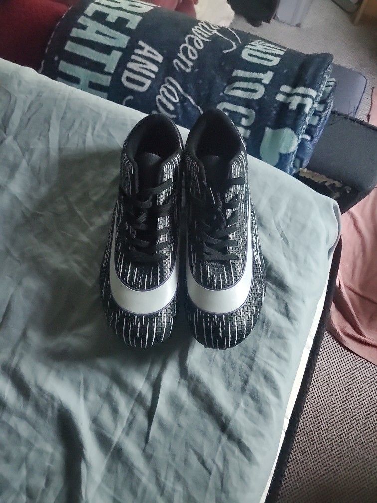Football Cleats Size 11