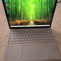 Microsoft Surface Laptop 5, 13.5" Touchsreen, 12th Gen Intel i5, 8GB RAM Memory, 256GB SSD