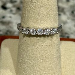 New 7 stone moissanite ring band
