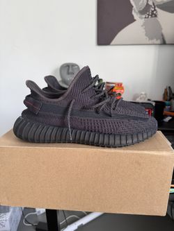 Yeezy 350 V2 Pirate Black Size 9 Used