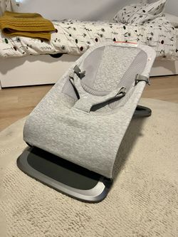 Ergobaby Evolve 3-in-1 Bouncer + Toy Bar