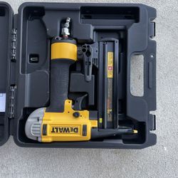 DeWalt 18g Crown Nailer