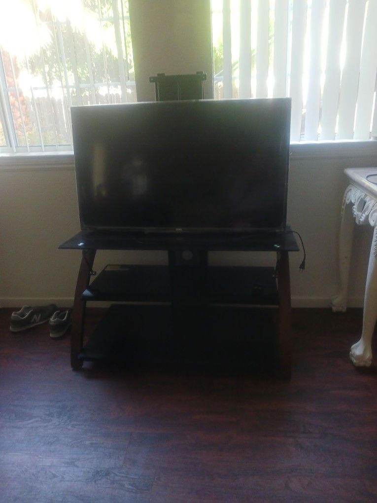 TV 43 Inches And TV Stand