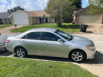 2011 camry le