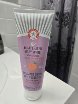 First Aid Beauty KP Bump Eraser Body Scrub 8oz