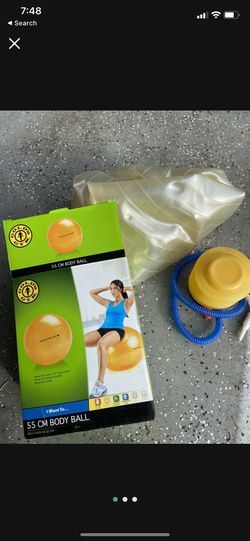 Gold's Gym 55 cm Anti-burst Body Ball with Air Pump