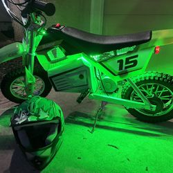 Razor MX400 24v Electric Dirtbike With Helmet