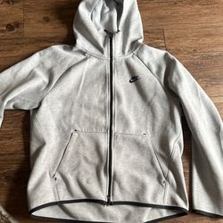 Tech fleece size large