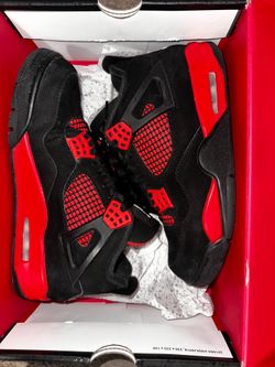 Jordan 4 thunders