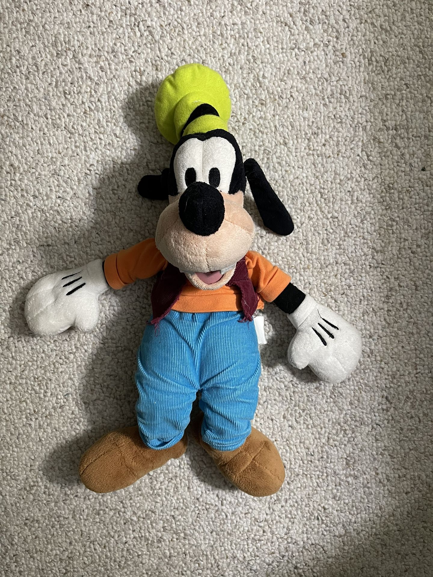 Disney Store Vintage Goofy Plush Toy