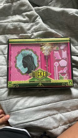 Kids Wicked Glinda Journal Set With Pen And Stickers 