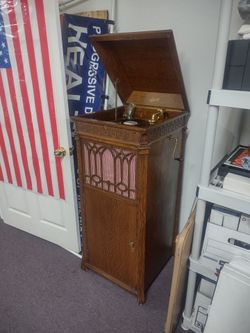Antique Phonograph Player