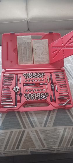 Snap On 76 Peice Tap And Dye Set