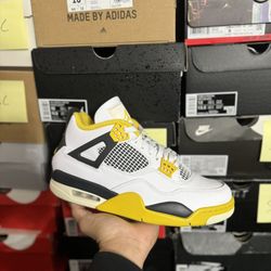 Jordan Vivid Sulfur 4s size 11.5W 10M VNDS 