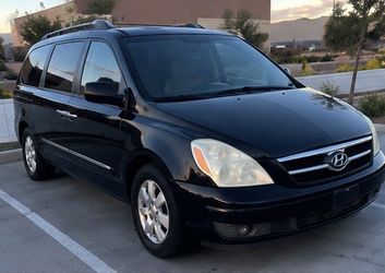 2007 Hyundai Entourage
